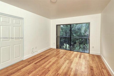 Townhouse in Doral, Florida 3 bedrooms, 159.05 sq.m. № 1699511 - photo 7