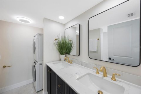 Condo in South Pasadena, Florida, 2 bedrooms  № 1876013 - photo 28