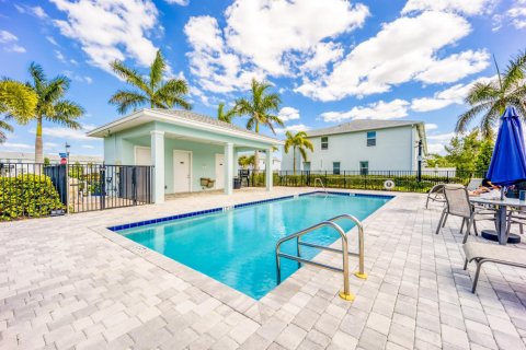 Townhouse in Stuart, Florida 3 bedrooms, 137.03 sq.m. № 1132698 - photo 1