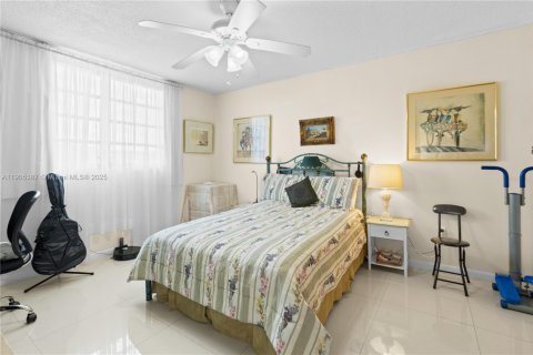 Condominio en venta en Aventura, Florida, 1 dormitorio № 1956157 - foto 13