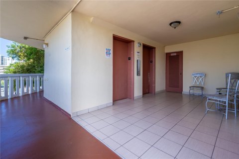 Condominio en venta en Aventura, Florida, 1 dormitorio № 1956157 - foto 27