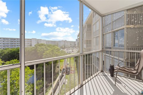 Condominio en venta en Aventura, Florida, 1 dormitorio № 1956157 - foto 20