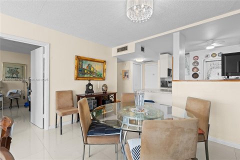 Condominio en venta en Aventura, Florida, 1 dormitorio № 1956157 - foto 7