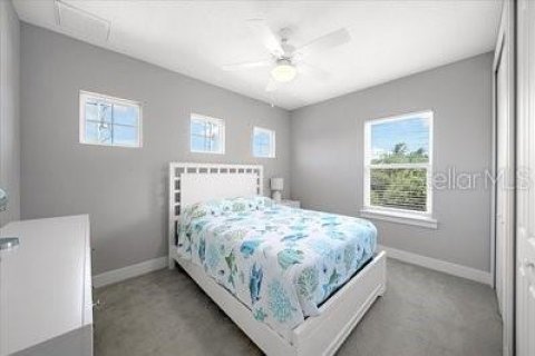 House in Melbourne Beach, Florida 4 bedrooms, 204.85 sq.m. № 1894735 - photo 19