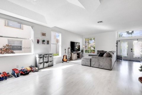 Villa ou maison à vendre à Wellington, Floride: 6 chambres, 301.28 m2 № 1995472 - photo 4