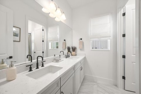House in Lakewood Ranch, Florida 4 bedrooms, 313.45 sq.m. № 1824313 - photo 24