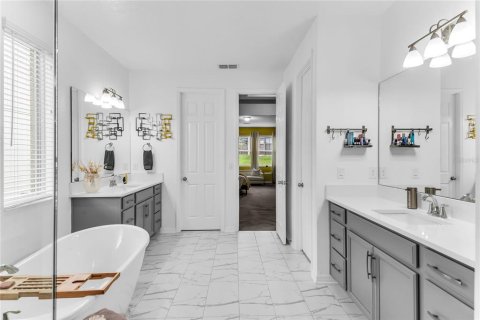 Villa ou maison à vendre à Apopka, Floride: 4 chambres, 278.99 m2 № 2404761 - photo 23