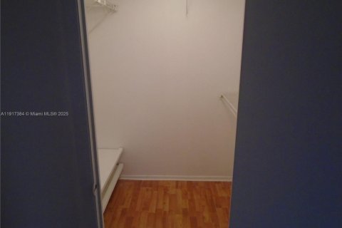 Copropriété à louer à Lauderhill, Floride: 2 chambres, 90.3 m2 № 2016711 - photo 23