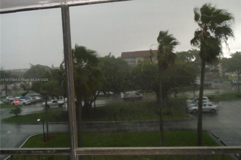 Copropriété à louer à Lauderhill, Floride: 2 chambres, 90.3 m2 № 2016711 - photo 18