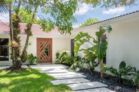 House in Southwest Ranches, Florida 4 bedrooms, 300.35 sq.m. № 2192121