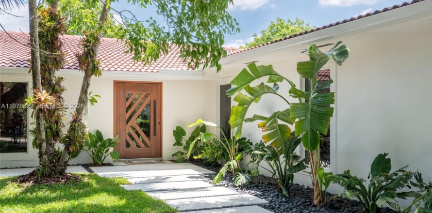 Villa ou maison à Southwest Ranches, Floride 4 chambres, 300.35 m2 № 2192121