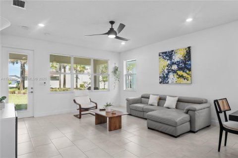 Villa ou maison à vendre à Deerfield Beach, Floride: 2 chambres, 147.71 m2 № 2007869 - photo 13