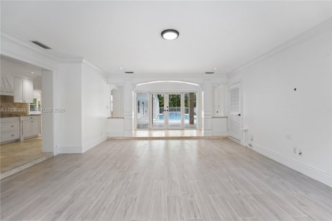 Casa en alquiler en Pinecrest, Florida, 5 dormitorios, 362.5 m2 № 1997262 - foto 17