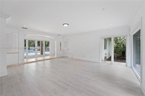 Casa en alquiler en Pinecrest, Florida, 5 dormitorios, 362.5 m2 № 1997262 - foto 15