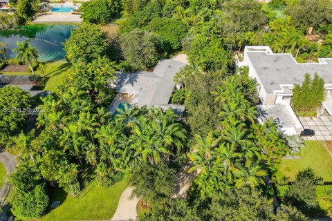 Casa en alquiler en Pinecrest, Florida, 5 dormitorios, 362.5 m2 № 1997262 - foto 3