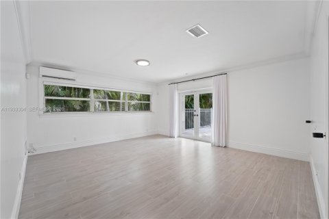 Casa en alquiler en Pinecrest, Florida, 5 dormitorios, 362.5 m2 № 1997262 - foto 22