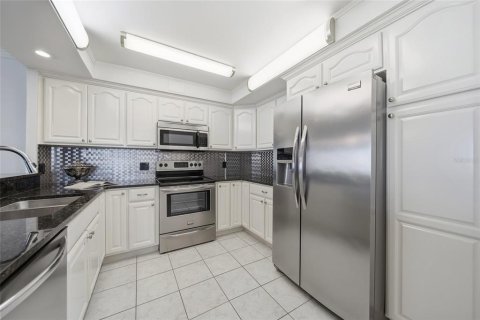 Copropriété à vendre à Clearwater, Floride: 2 chambres, 117.06 m2 № 2434794 - photo 14