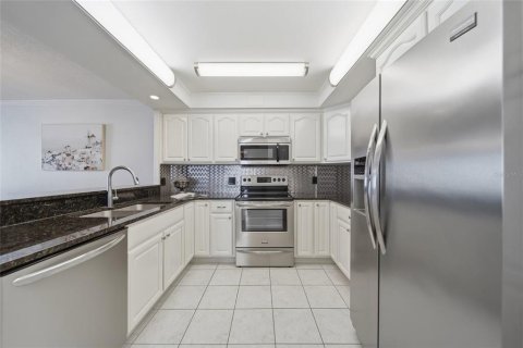 Copropriété à vendre à Clearwater, Floride: 2 chambres, 117.06 m2 № 2434794 - photo 13