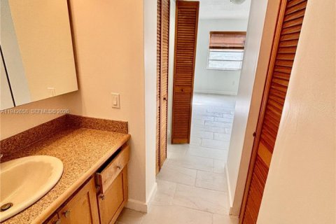 Copropriété à louer à Miami, Floride: 1 chambre № 2000096 - photo 23