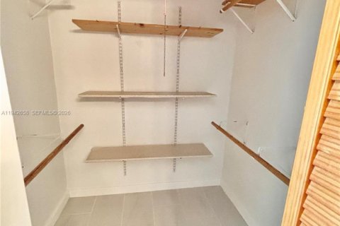 Copropriété à louer à Miami, Floride: 1 chambre № 2000096 - photo 20