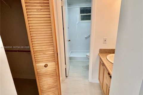 Copropriété à louer à Miami, Floride: 1 chambre № 2000096 - photo 18