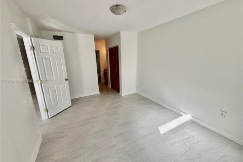 Copropriété à louer à Miami, Floride: 1 chambre № 2000096 - photo 14