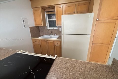 Copropriété à louer à Miami, Floride: 1 chambre № 2000096 - photo 10