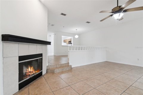 Adosado en venta en Altamonte Springs, Florida, 3 dormitorios, 152.17 m2 № 2158041 - foto 10