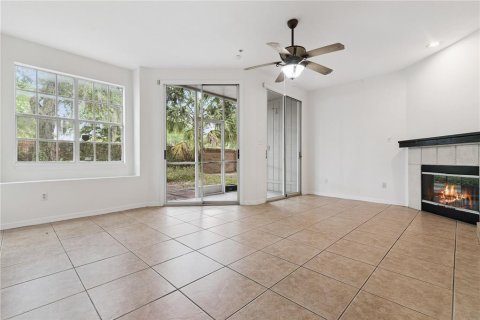 Adosado en venta en Altamonte Springs, Florida, 3 dormitorios, 152.17 m2 № 2158041 - foto 11
