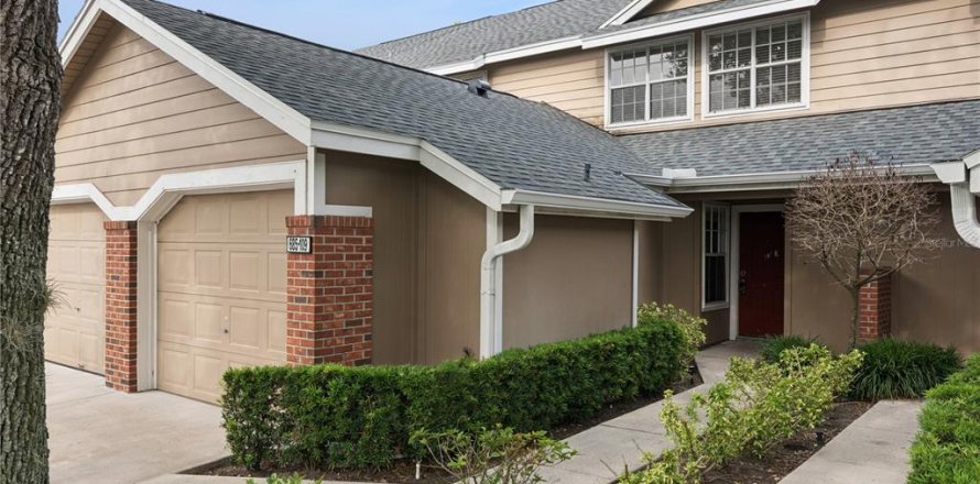 Adosado en Altamonte Springs, Florida 3 dormitorios, 152.17 m2 № 2158041