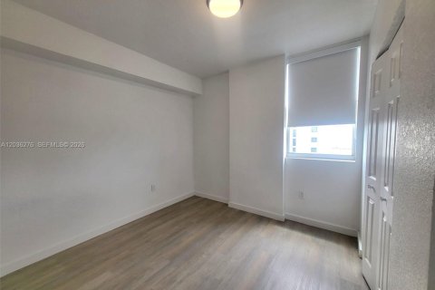 Apartamento en alquiler en Miami, Florida, 2 dormitorios № 2084891 - foto 8