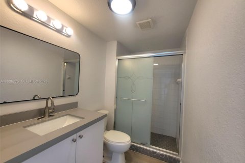 Apartamento en alquiler en Miami, Florida, 2 dormitorios № 2084891 - foto 10