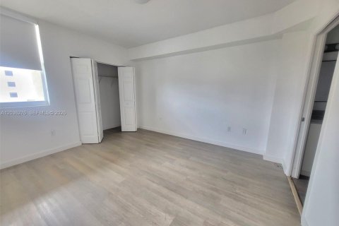 Apartamento en alquiler en Miami, Florida, 2 dormitorios № 2084891 - foto 9