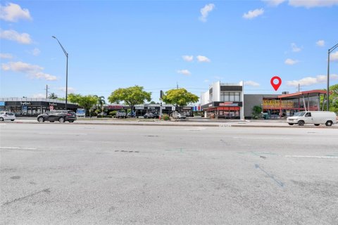 Commercial property in Oakland Park, Florida № 1766456 - photo 6