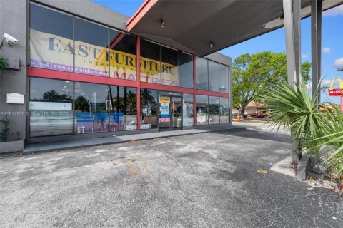 Commercial property in Oakland Park, Florida № 1766456 - photo 8