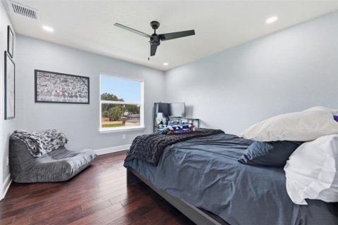 House in Tampa, Florida 4 bedrooms, 333.8 sq.m. № 2403671 - photo 30