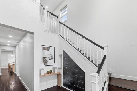 House in Tampa, Florida 4 bedrooms, 333.8 sq.m. № 2403671 - photo 6