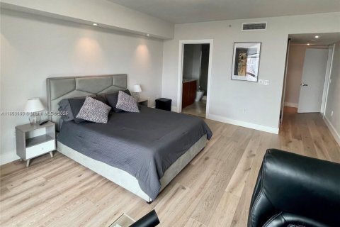 Condominio en venta en Aventura, Florida, 3 dormitorios, 285.49 m2 № 1892474 - foto 15