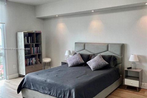 Condominio en venta en Aventura, Florida, 3 dormitorios, 285.49 m2 № 1892474 - foto 16