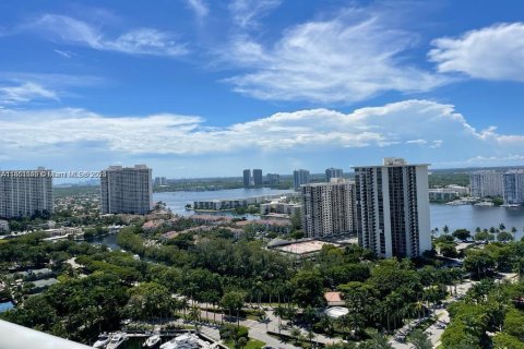 Condominio en venta en Aventura, Florida, 3 dormitorios, 285.49 m2 № 1892474 - foto 3