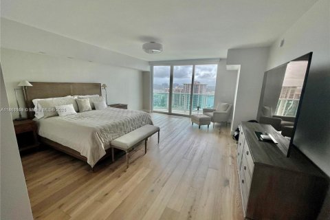 Condominio en venta en Aventura, Florida, 3 dormitorios, 285.49 m2 № 1892474 - foto 12