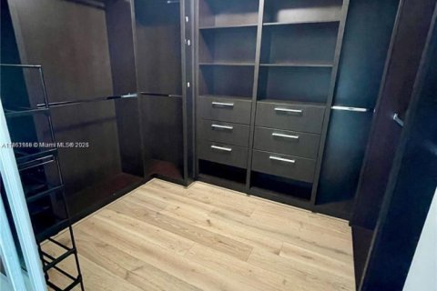 Condominio en venta en Aventura, Florida, 3 dormitorios, 285.49 m2 № 1892474 - foto 19