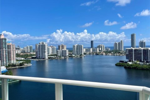 Condominio en venta en Aventura, Florida, 3 dormitorios, 285.49 m2 № 1892474 - foto 1