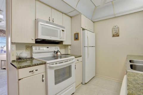 Купить кондоминиум в Дирфилд-Бич, Флорида 5 комнат, 71.53м2, № 2086888 - фото 10