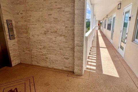 Купить кондоминиум в Дирфилд-Бич, Флорида 5 комнат, 71.53м2, № 2086888 - фото 30