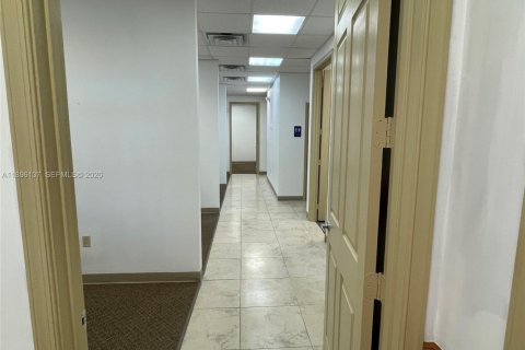 Immobilier commercial à vendre à Coral Springs, Floride № 2088767 - photo 8