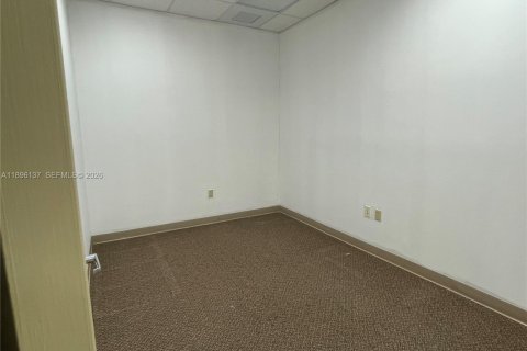 Immobilier commercial à vendre à Coral Springs, Floride № 2088767 - photo 25