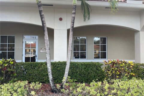 Immobilier commercial à vendre à Coral Springs, Floride № 2088767 - photo 29