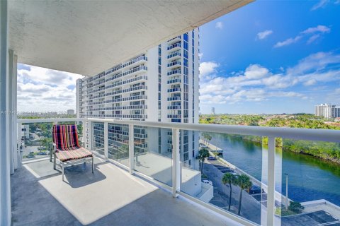 Condominio en venta en Aventura, Florida, 2 dormitorios, 105.82 m2 № 1867622 - foto 13