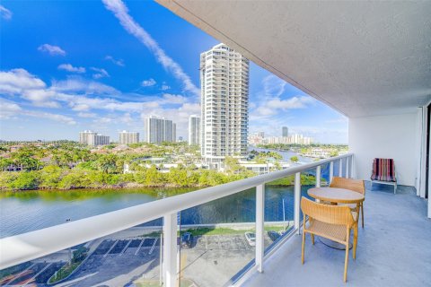 Condominio en venta en Aventura, Florida, 2 dormitorios, 105.82 m2 № 1867622 - foto 14